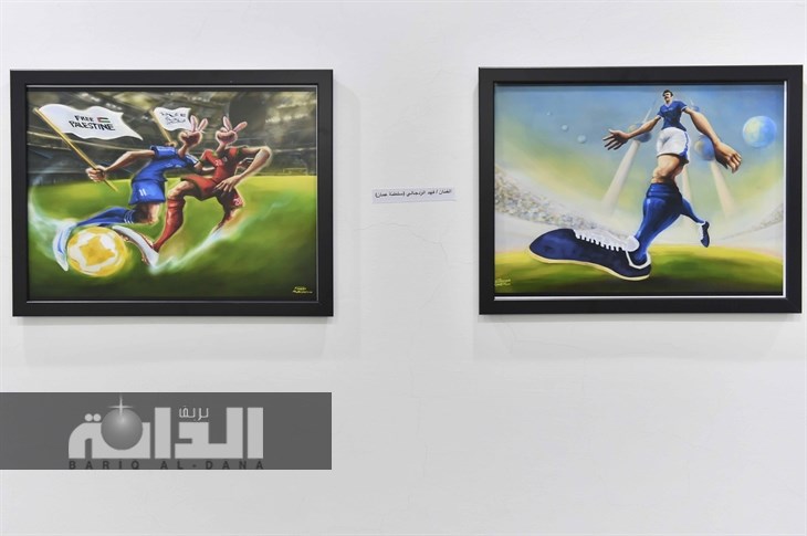 من اللوحات المعروضة 