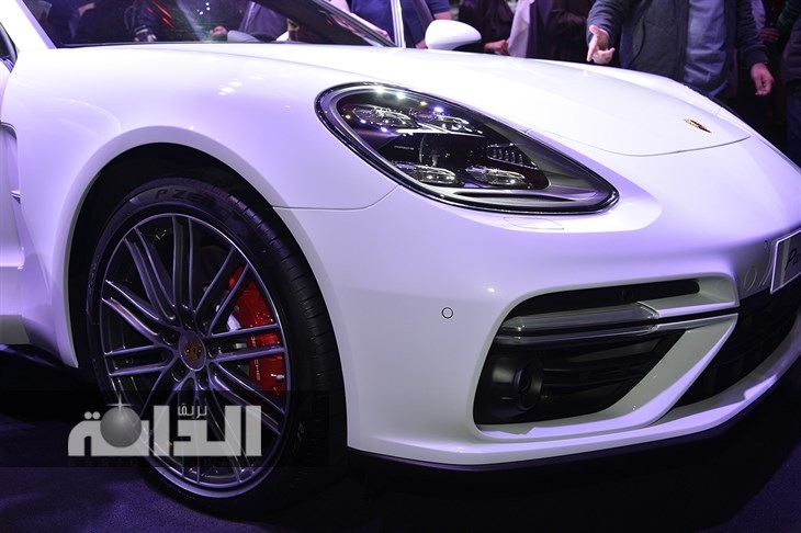 مقدمة السيارة 