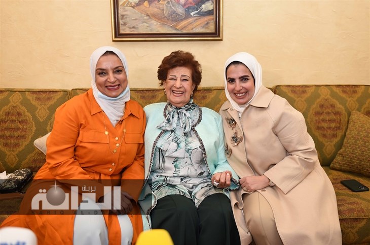 الدكتورة مريم العتيبي - الاعلامية القديرة انيسة محمد جعفر - الدكتورة مها بورسلي
