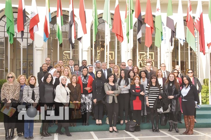 أعضاء اتحاد الإعلاميات العرب وبعض الحضور في مقر الجامعة العربية