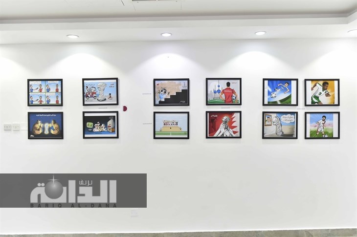 من اللوحات المعروضة 