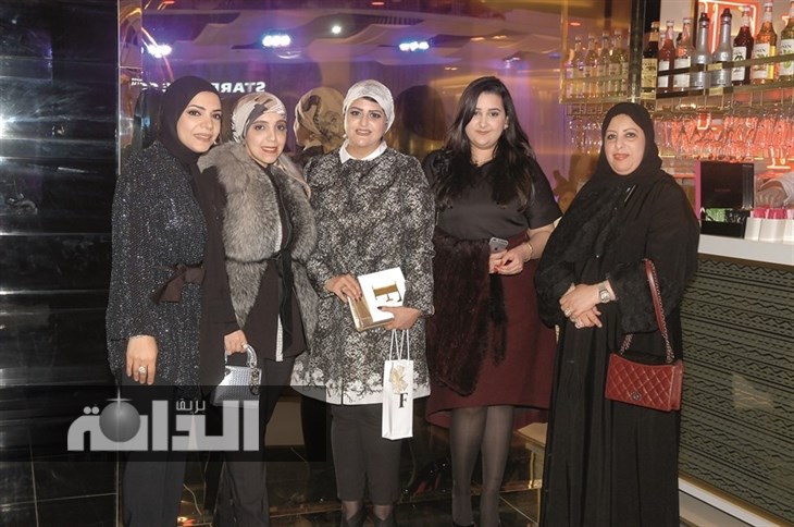 الدكتورة أمال الأربش - في المزيدي ووالدتها رحاب المزيدي- عادلة الجمعة - الأستاذة رابعة الجمعة 
