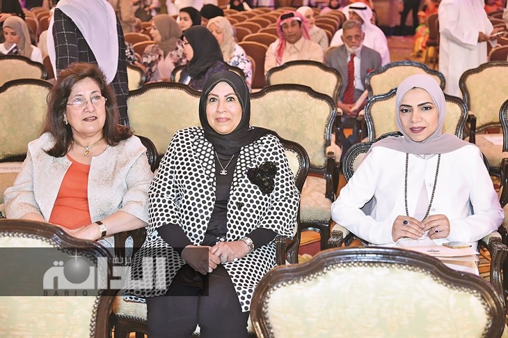 الاستاذة رابعة حسين مكي الجمعة اثناء حضور احتفالية يوم المرأة الكويتية